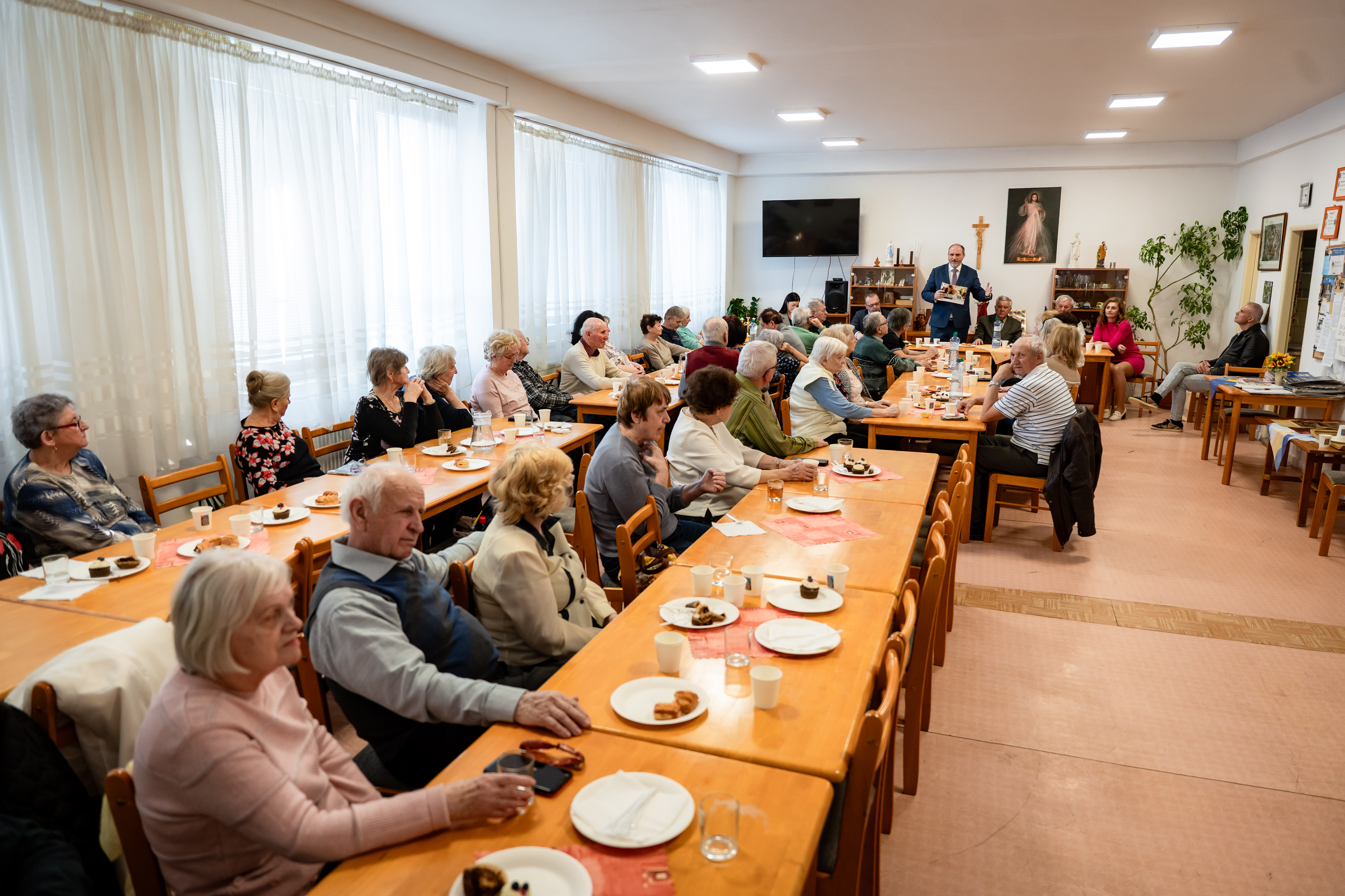 Navsteva seniorskeho klubu OZ seniorov pri Mestskej casti-1-13